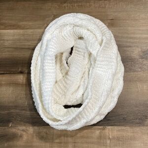 NWOT Sanoma Scarf